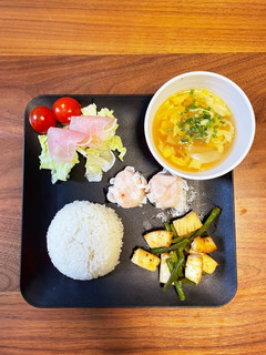 5/14 夕飯 イカにんにくの芽炒め-レシピのメイン写真