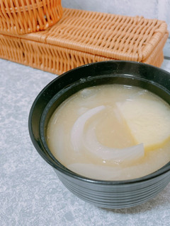 新玉ねぎとジャガイモのバター味噌汁♪-レシピのメイン写真