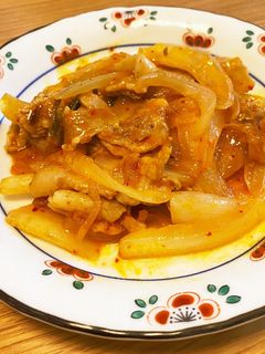 豚肉たっぷり豚キムチ by naokoyyy 【クックパッド】 簡単