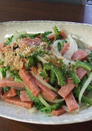 ゴーヤとスパムの炒めもの-レシピのメイン写真