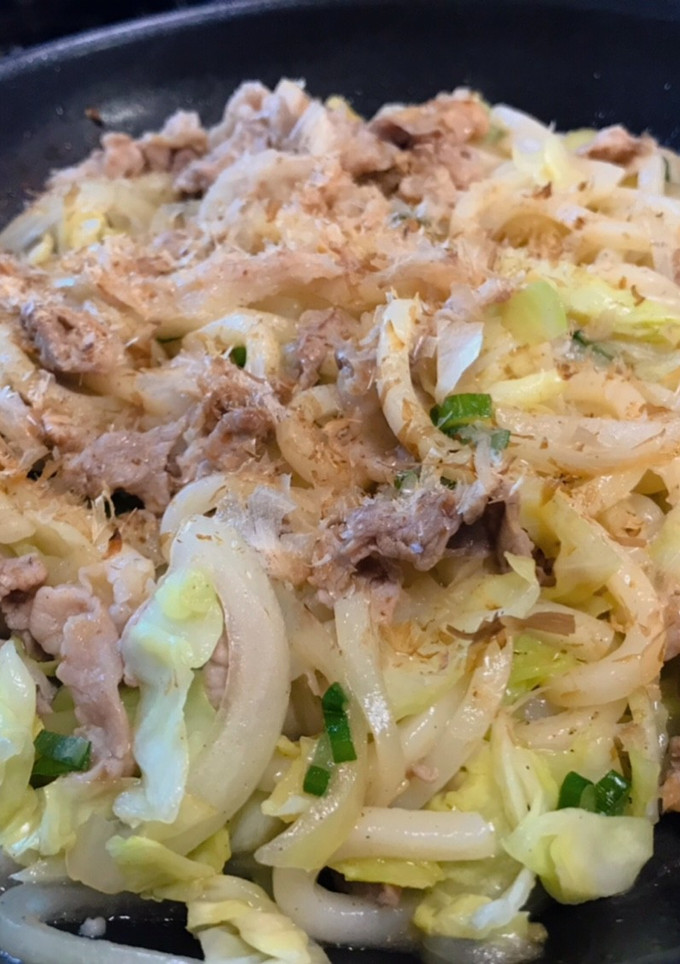 箸が止まらん！麺つゆで焼きうどんでっせ！-レシピのメイン写真