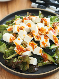 旨辛ダレが食欲そそる!韓国風♡豆腐サラダ-レシピのメイン写真
