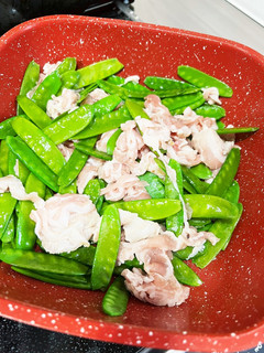 定番！絹さやの豚肉炒め-レシピのメイン写真