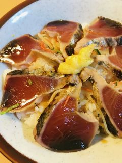 市販パック活用●ササッとカツオのたたき丼-レシピのメイン写真