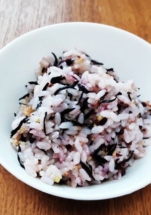 健康ご飯!すぐできる梅ひじき雑穀ご飯-レシピのメイン写真