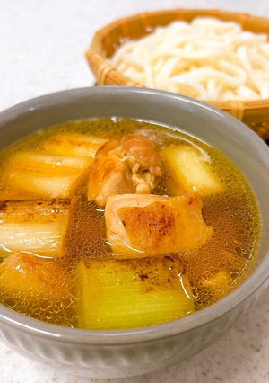 鶏がら麺つゆスープで♪鶏南蛮うどん-レシピのメイン写真