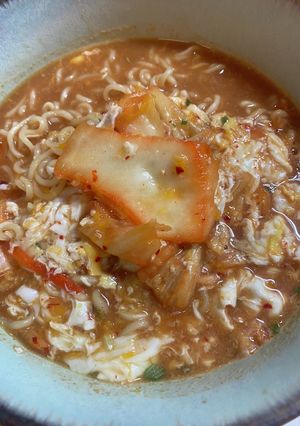 味噌ラーメンをガツンとアレンジ-レシピのメイン写真