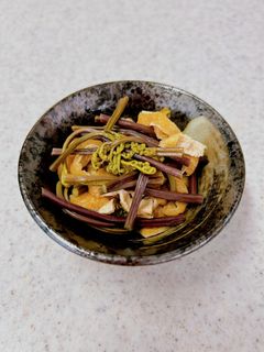 加熱時間わずか♪わらびと油揚げの煮物-レシピのメイン写真