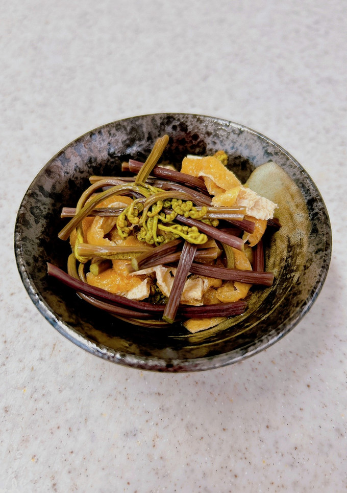 加熱時間わずか♪わらびと油揚げの煮物-レシピのメイン写真
