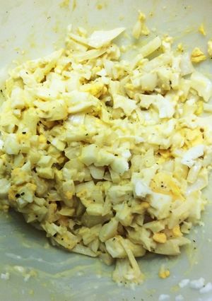 偶然の産物〜ふわふわ卵と新玉ねぎのサラダ-レシピのメイン写真