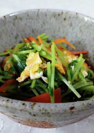赤☆緑☆黄☆３色揃って!豆苗の酢味噌和え-レシピのメイン写真