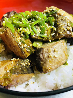 鰹のたたきを焼いた・どんぶり-レシピのメイン写真
