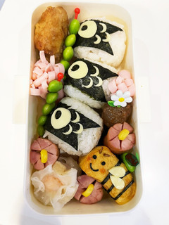 5月キャラ弁☆鯉のぼりとミツバチ-レシピのメイン写真