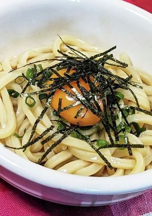 5分で完成!黄身がとろり♡油そば風うどん-レシピのメイン写真