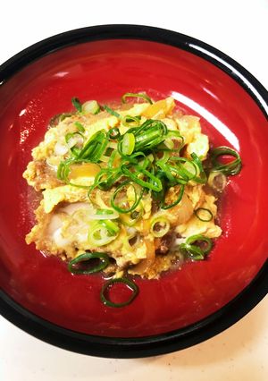 スーパーのお惣菜・とんかつ☆でカツ煮♪-レシピのメイン写真