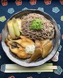 名に偽りなし“カレイ南蛮”皿そば