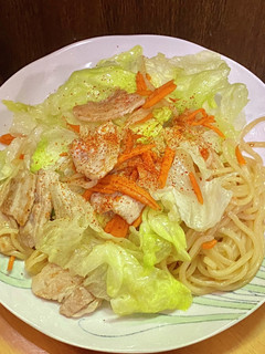醤油であっさり・豚肉とレタスの焼きうどん-レシピのメイン写真