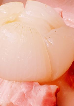 電気圧力鍋で甘い！丸ごと新玉ネギ煮-レシピのメイン写真