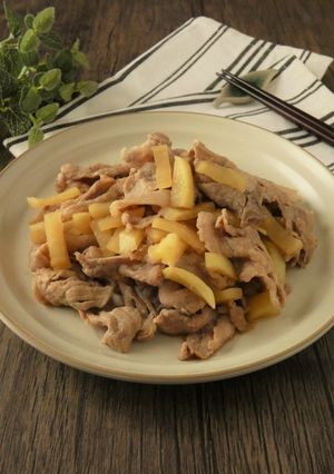 材料4つ★豚肉とたくあんのめんつゆ炒め-レシピのメイン写真