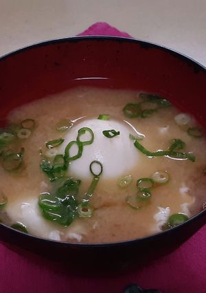 落とし玉子のみそ汁-レシピのメイン写真