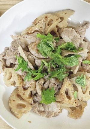 簡単！梅仕事！レンコンと豚肉の梅肉炒め-レシピのメイン写真