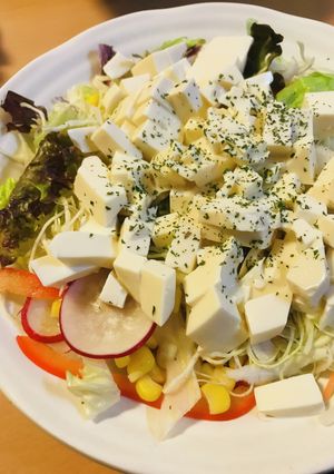 市販サラダ＋絹ごし豆腐●簡単豆腐サラダ-レシピのメイン写真