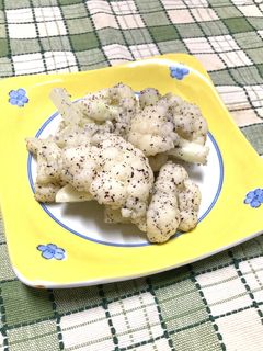材料3つ★カリフラワーのゆかりマヨあえ-レシピのメイン写真