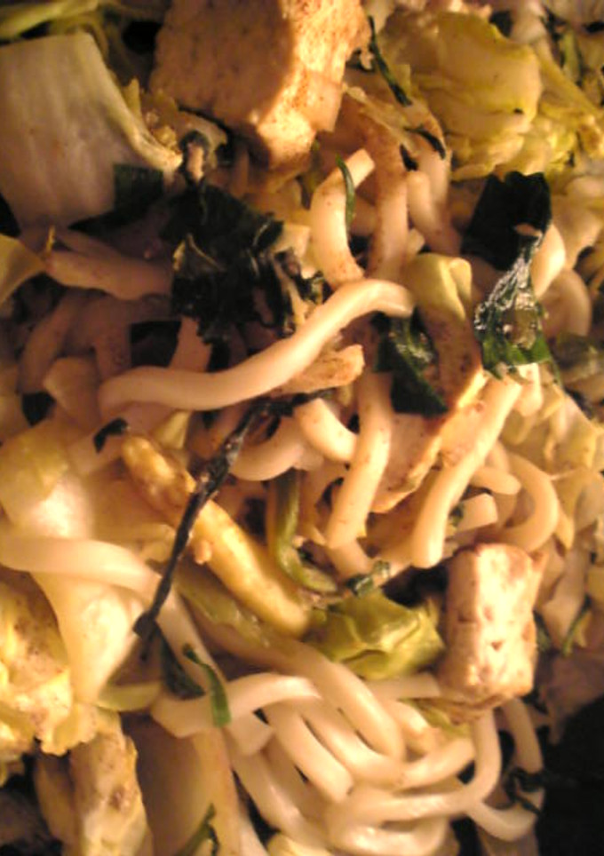 ７種の野菜と豆腐の生姜味焼きうどん-レシピのメイン写真