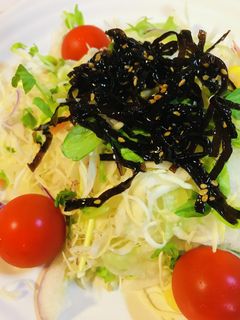 市販サラダ活用●塩昆布サラダ-レシピのメイン写真