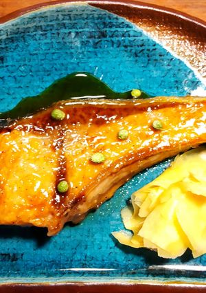 十三香入りのタレで　ぶりの照り焼き　-レシピのメイン写真