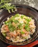 簡単！冷やし茶漬け　もち麦と鮭とオクラ