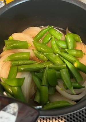 新たまとサヤエンドウの煮物-レシピのメイン写真