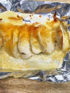 低糖質サラダチキンのチーズ焼きでガッツリ-レシピのメイン写真