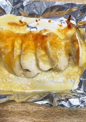 低糖質サラダチキンのチーズ焼きでガッツリ-レシピのメイン写真