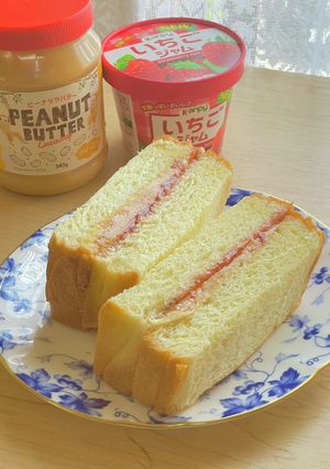 アメリカ定番ピーナッツバタージャムサンド-レシピのメイン写真