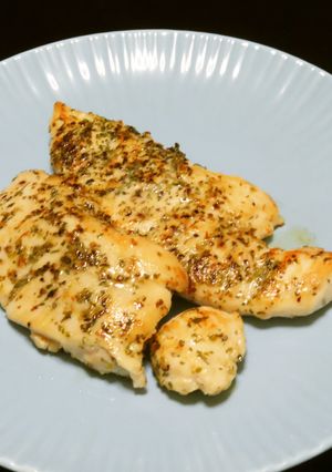 チキンの香草焼き☆乾燥ハーブだけで簡単！-レシピのメイン写真