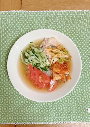 玉ねぎ麹使用！糸こんでさっぱり冷麺-レシピのメイン写真