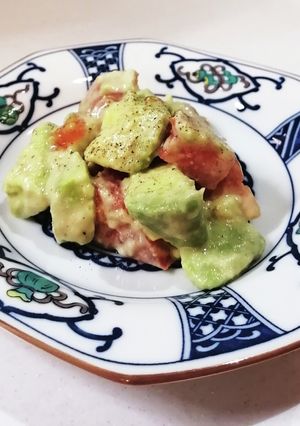 アボカドとトマトの簡単サラダ-レシピのメイン写真