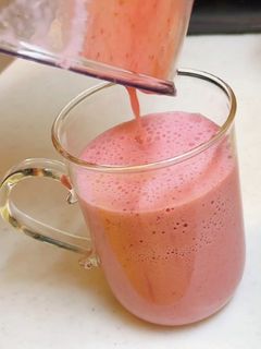 イチゴ春キャベツ豆乳スムージー-レシピのメイン写真