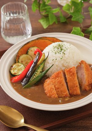 フライドチキンのせ♪夏野菜カレー-レシピのメイン写真