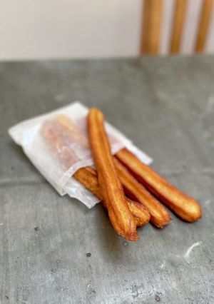 【揚げ物初心者でも】カリッとチュロス！-レシピのメイン写真