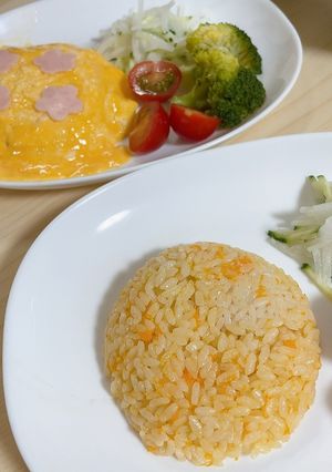 炊いたご飯に混ぜるだけ！人参バターライス-レシピのメイン写真