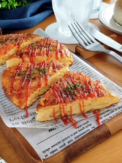 簡単副菜☆新たまねぎのチーズオムレツ。-レシピのメイン写真