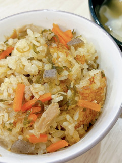 ツナと塩昆布の炊き込みご飯(しっかり味)-レシピのメイン写真