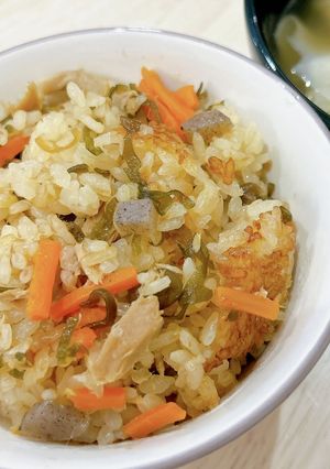 ツナと塩昆布の炊き込みご飯(しっかり味)-レシピのメイン写真