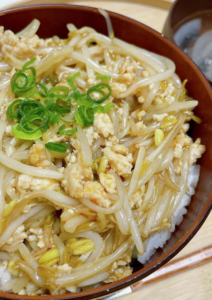 鶏ミンチともやしのとろとろ丼-レシピのメイン写真