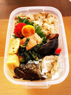 作り置き♪♪鮭とほうれん草お弁当-レシピのメイン写真