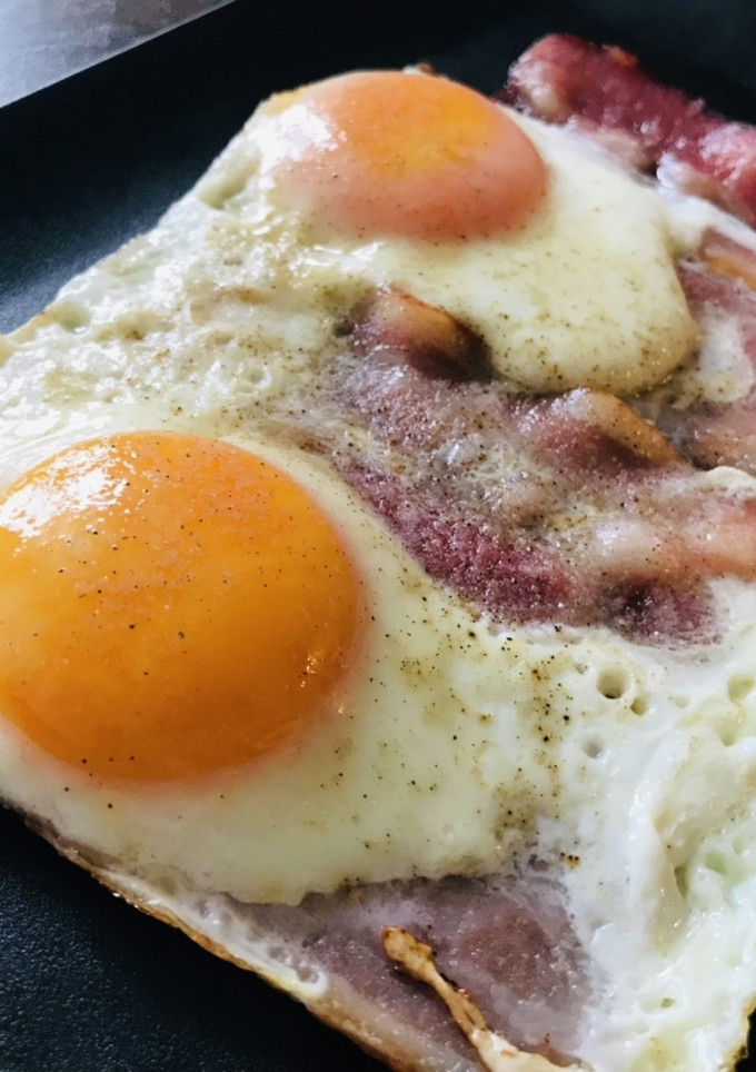 絶妙な半熟さ♡こんがり目玉焼きの焼き方！-レシピのメイン写真