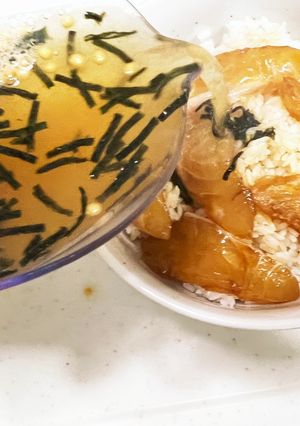 鯛の漬けを乗っけて食べる　だし茶漬け-レシピのメイン写真
