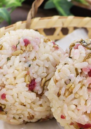 スーパーフード☆大麦と梅の混ぜご飯-レシピのメイン写真